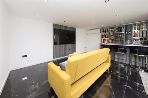 Entertainment Room 1