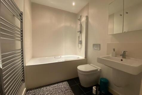 Bathroom.jpg