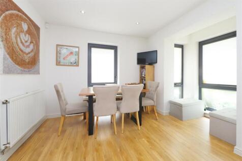 Dining Area 1