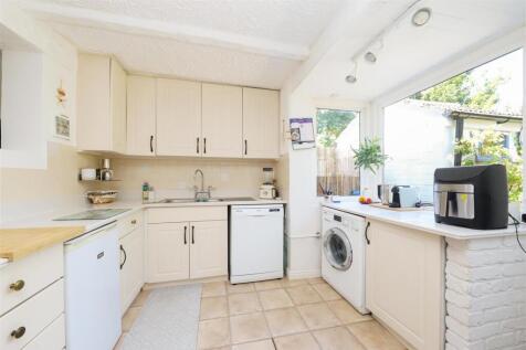 Kitchen 2