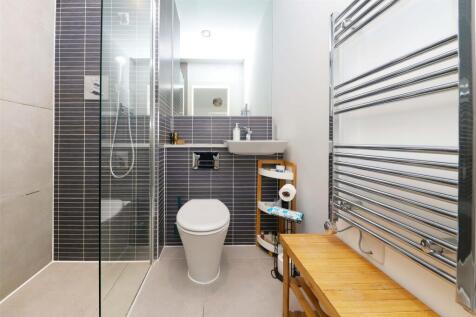 En-suite bathroom
