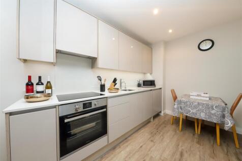 Kitchen breakfast area