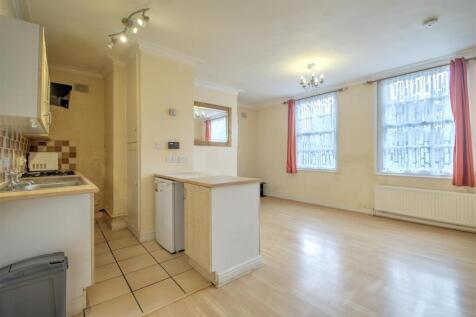 Kitchen / Living Room
