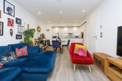 Living Room/Kitchen