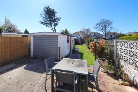 Patio/Garage
