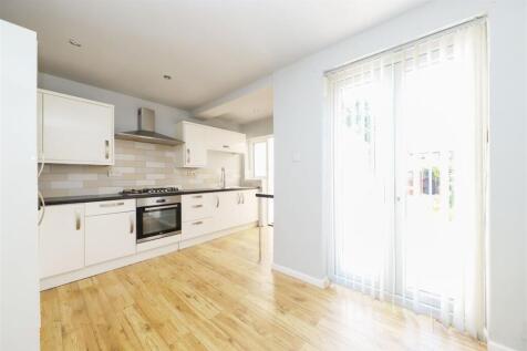 Kitchen/Dining Area