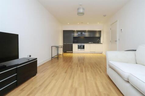 Kitchen/Livigng Room