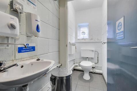 Unit C WC.jpeg