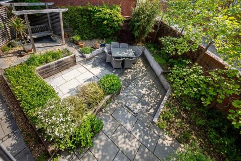 House Photos-14.jpg