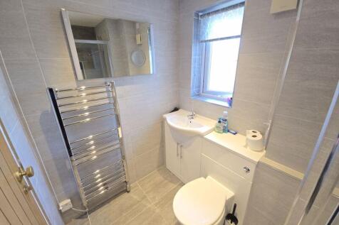 En-Suite Additional Image