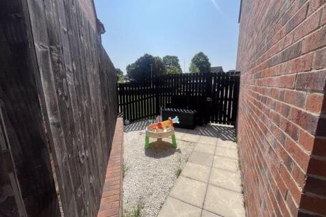 Side Garden 