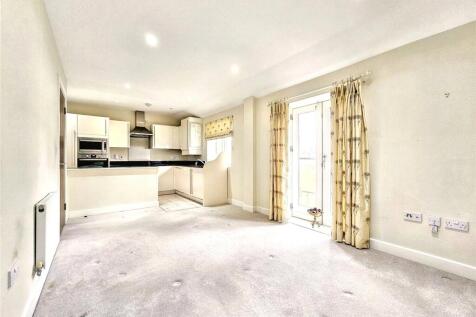 Living/Kitchen Room