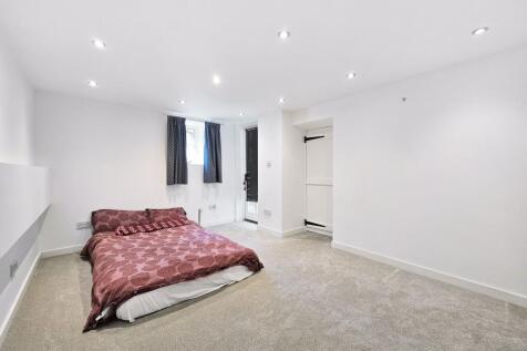 Family Room/Bedroom