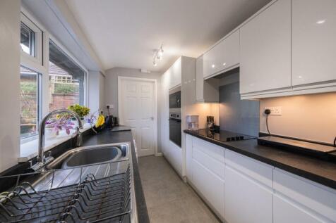 126 Vicars Cross Road-001.jpg