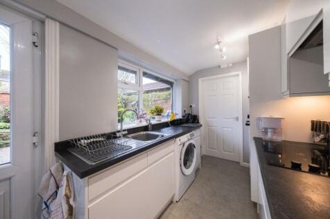 126 Vicars Cross Road-002.jpg