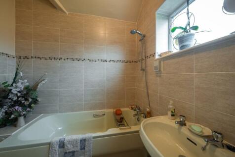 126 Vicars Cross Road-030.jpg