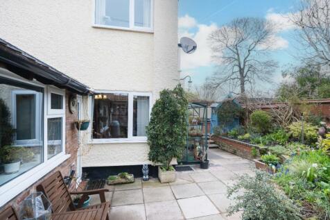 126 Vicars Cross Road-036.jpg