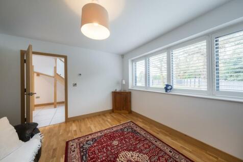 Oakmead Lodge-026.jpg