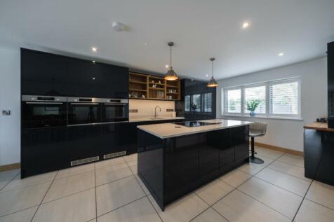 Oakmead Lodge-001.jpg