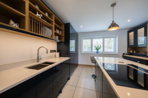 Oakmead Lodge-003.jpg