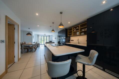 Oakmead Lodge-006.jpg