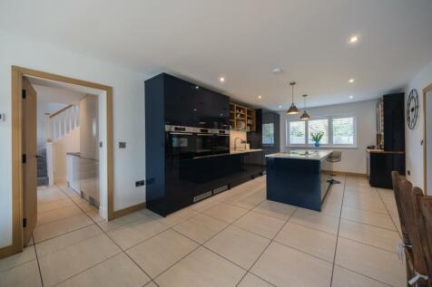 Oakmead Lodge-010.jpg
