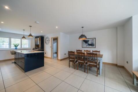 Oakmead Lodge-012.jpg