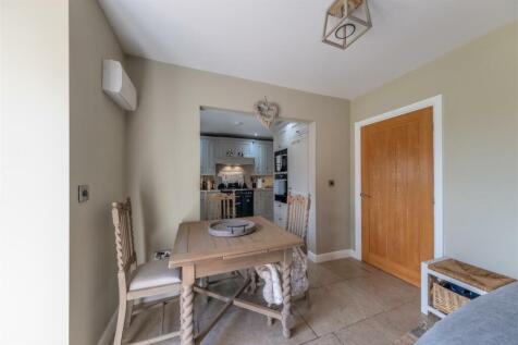 5 Chorley Green Farm - Lavender Cottage-011.jpg