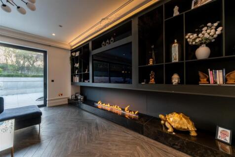 Mulberry House-2-002.JPG