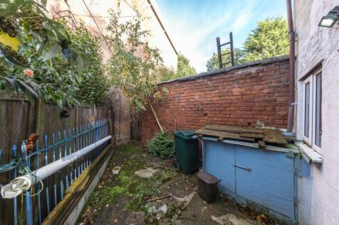 1 Iddenshall Cottages-019.jpg