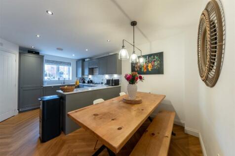 52 Firecrest Way-006.jpg