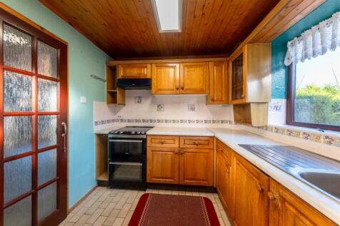 12A Eaton Road-002.jpg