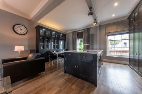 Open Plan Family Dining Breakfast Kitchen