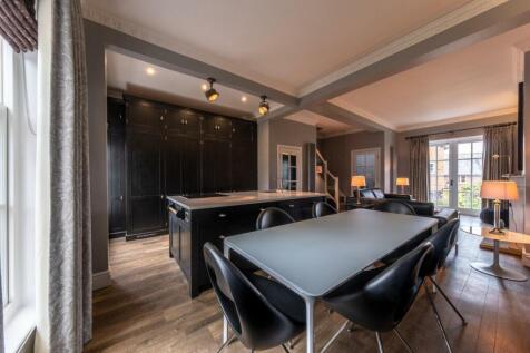 Open Plan Family Dining Breakfast Kitchen