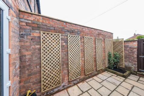 2 Coronation Terrace-034.jpg