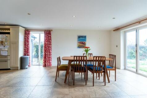 Meadowside-006.jpg