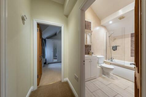 26A Forest Road-031.jpg