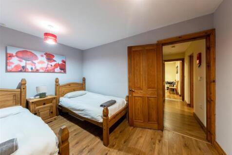 Autumn Cottage-007.JPG