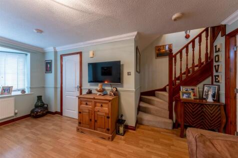 6 Gowy Court-011.jpg