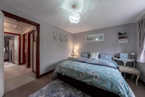 6 Gowy Court-019.jpg