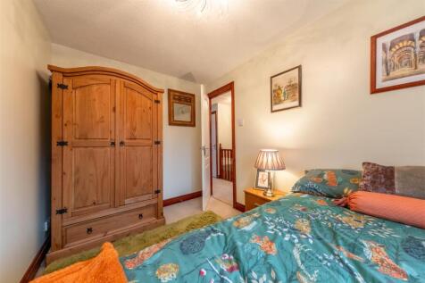 6 Gowy Court -003.jpg