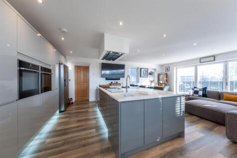 The Croft-003.jpg