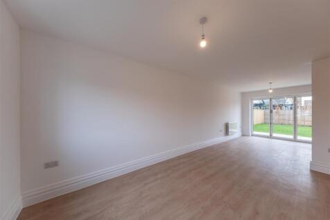 94 and 96 Pipers Lane-013.jpg