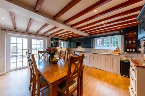 1 Parkfield House Cottages-006.jpg