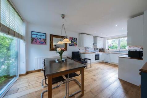 18 Bowmere Road-001.JPG