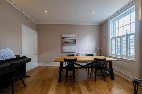 Laburnum House-010.JPG