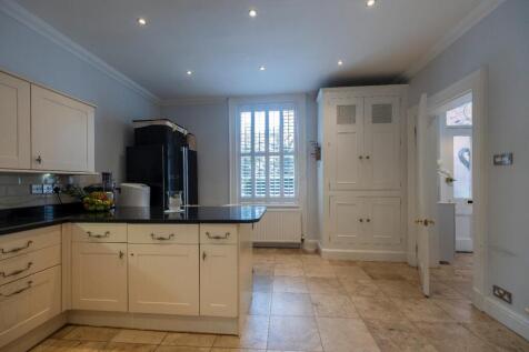 Laburnum House-006.JPG