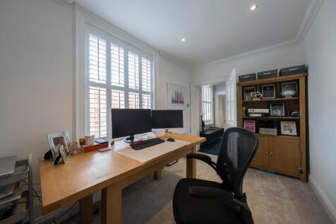 Laburnum House-024.JPG