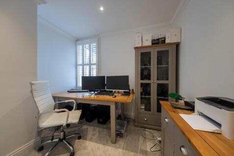 Laburnum House-025.JPG