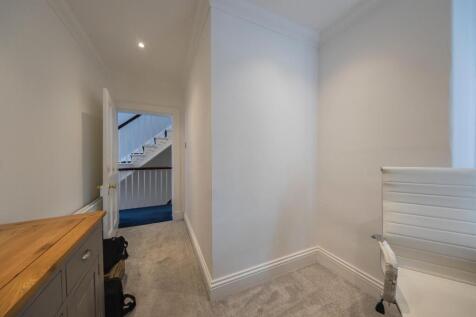 Laburnum House-026.JPG